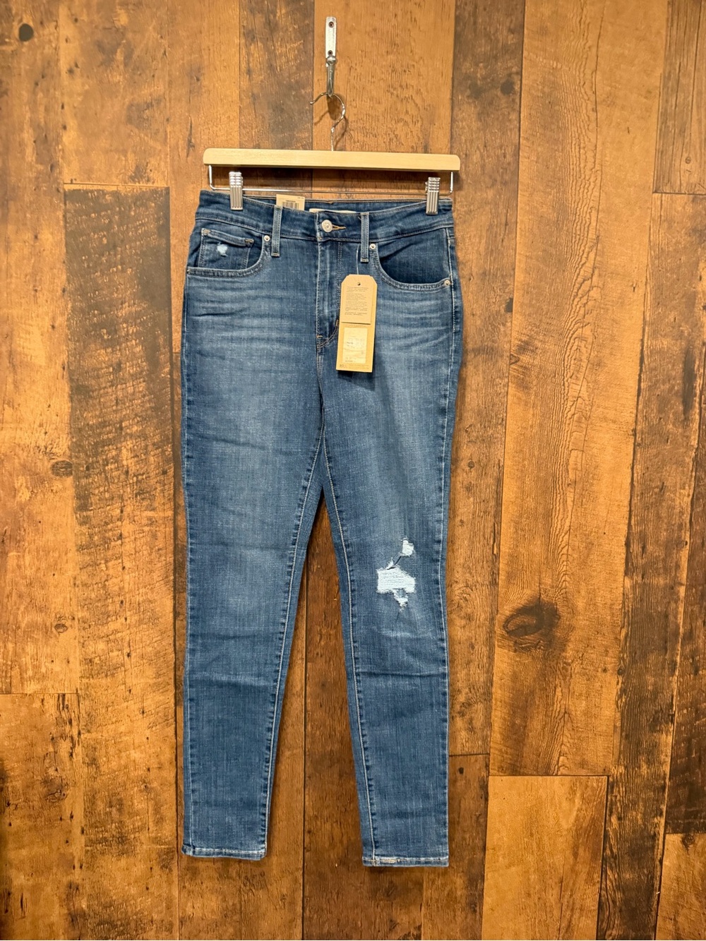 NWT Levi’s women’s high rise skinny 28x30